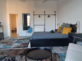 A picture of the hotel: Loft 46 - Long And Shortstay
