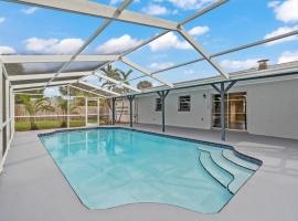 A picture of the hotel: Pool house near beach