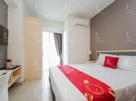 Hotel Photo: RedLiving Apartemen Grand Kamala Lagoon - Aoklah Property Tower Barclay North