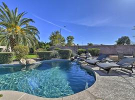 รูปภาพของโรงแรม: Southeast Gilbert Home with Private Pool and Hot Tub!