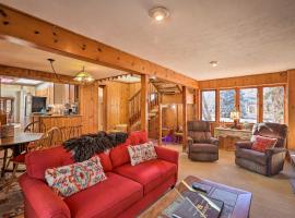 รูปภาพของโรงแรม: Lakewood Vacation Rental about 5 Mi to Denver