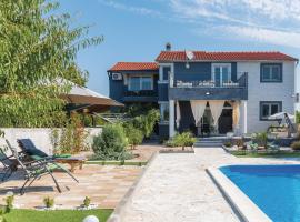 Photo de l’hôtel: Stunning Home In Skradin-dubravice With House A Panoramic View