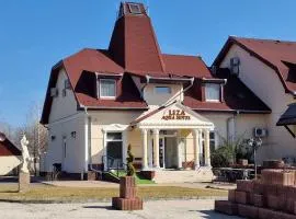 Liza Aqua & Conference Hotel
