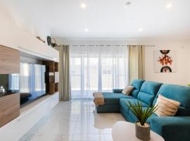 Hotel Photo: H4- Modern Penthouse with Large Terrace and Views