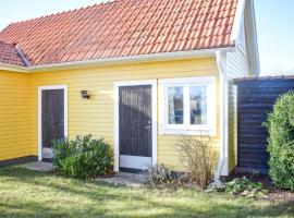 Hotel Photo: Beautiful Home In Frjestaden With Kitchen