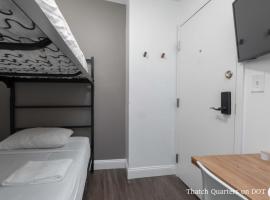 Quarters on DOT by Thatch, hotel v destinaci Boston