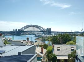 รูปภาพของโรงแรม: Retreat on Darling - Harbour Views 3 Bed