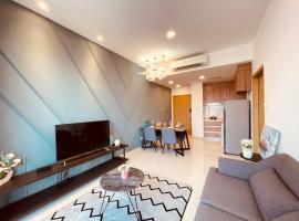 SRT Suites - The Skyline, hotel in Phnom Penh