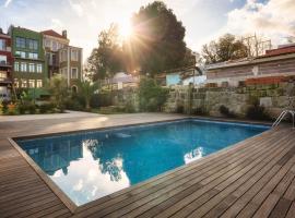 Foto do Hotel: Swimming Pool Luxury House, with AC Downtown Porto