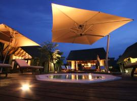 Buffalo Thorn Lodge, hotel in Pilanesberg