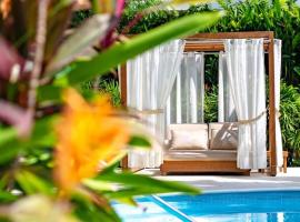 Hotel Photo: Vallarta Gardens V4 -Alberca y Roof Garden Private