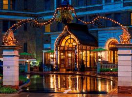 The Raphael Hotel, Autograph Collection, hotel din Kansas City