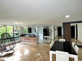 Фотография гостиницы: Apartamento hermoso en el mejor barrio Medellín