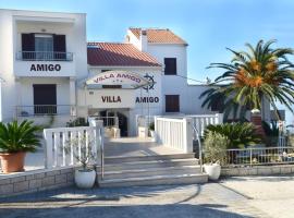 A picture of the hotel: Villa Amigo