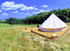 A picture of the hotel: Glamping 4 Acres