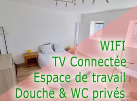 Hotel fotoğraf: Studio - TV - WIFI - Salle De Bain privée