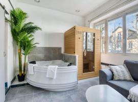 Fotos de Hotel: Séjour Sauna et Jacuzzi Cocon Nantais.