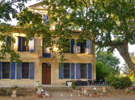 होटल की एक तस्वीर: 2 Bedroom Beautiful Home In Avignon