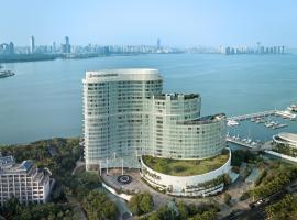 InterContinental Haikou Seaview by IHG โรงแรมในไหโขว่