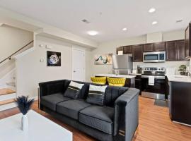 Фотография гостиницы: Stylish and Comfortable 1-BR in the Heart of Detroit