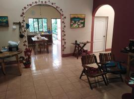 מלון צילום: Hostal Izacalli