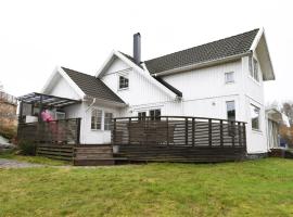 호텔 사진: Lovely holiday home in Gothenburg near the sea