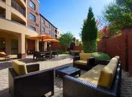 Courtyard Blacksburg, хотел в Блексбург