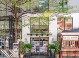 Holiday Inn Express Bangkok Sukhumvit 11 by IHG, hotell i Bangkok