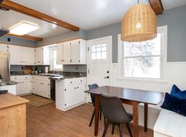 Hotel Foto: NEW Charming Home in the Heart of North Fargo