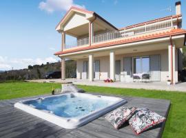 Gambaran Hotel: Awesome Home In Appignano Del Tronto With House A Panoramic View