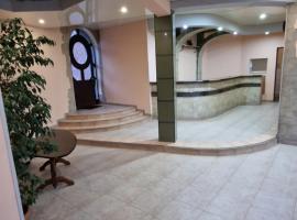 POLO, Hotel in Jerewan