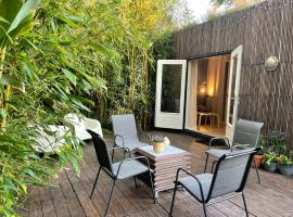 Gambaran Hotel: Tiny-House van zeecontainers bij het bos