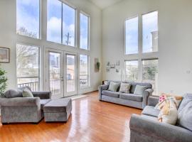 Hotel fotografie: Downtown Houston Townhome with City Views!