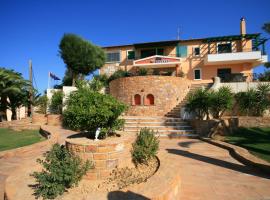 Sun Village Hotel Apartments, hotel in Megas Limnionas