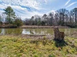 Hotel Photo: Enormous 6 BR Family Style Home By Waterside