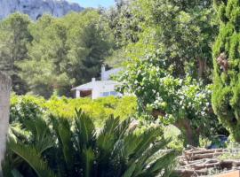 ホテル写真: Villa cerca de Denia, piscina, playa y Montaña,