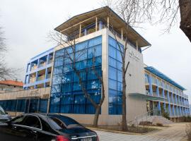 Hotel Astrea, hotel in Hisarya