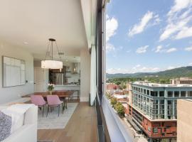 Hotel Photo: 'Panoramic Pack Square' A Luxury Downtown Condo with views of Pack Square Park at Arras Vacation Rentals