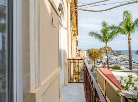 Hotel Foto: Seaview Modern Apartment with Balcony