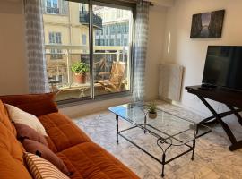 Hotel Photo: Nice la Belle, city centre 1 bed, 2 terrace, quiet