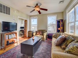 Hotel Photo: Cozy Waterford Apartment with Waterfront Views!