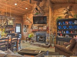 Hotel foto: Missouri Vacation Rental with Fire Pit Access