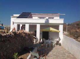 Fotos de Hotel: Traditional Spanish cave house in Alguena