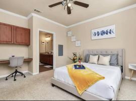Modern Condo near Texas Medical Center w Free Parking, hotel v destinaci Houston