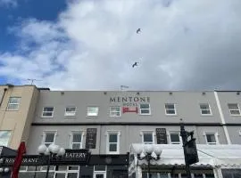 Bay view rooms at Mentone Hotel