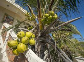 Hotel Photo: Sandcastle Beachfront Villa With Pool