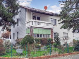 酒店照片: Pet Friendly Apartment In Ober Ramstadt With Kitchen