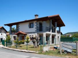 Hotel fotoğraf: Leku Eder, casa en Lekunberri