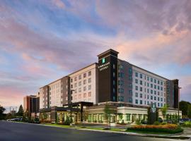 Фотография гостиницы: Embassy Suites By Hilton Atlanta Airport North