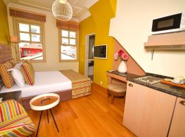 Zdjęcie hotelu: Top Flat with Lovely Garden near Hadrian's Gate